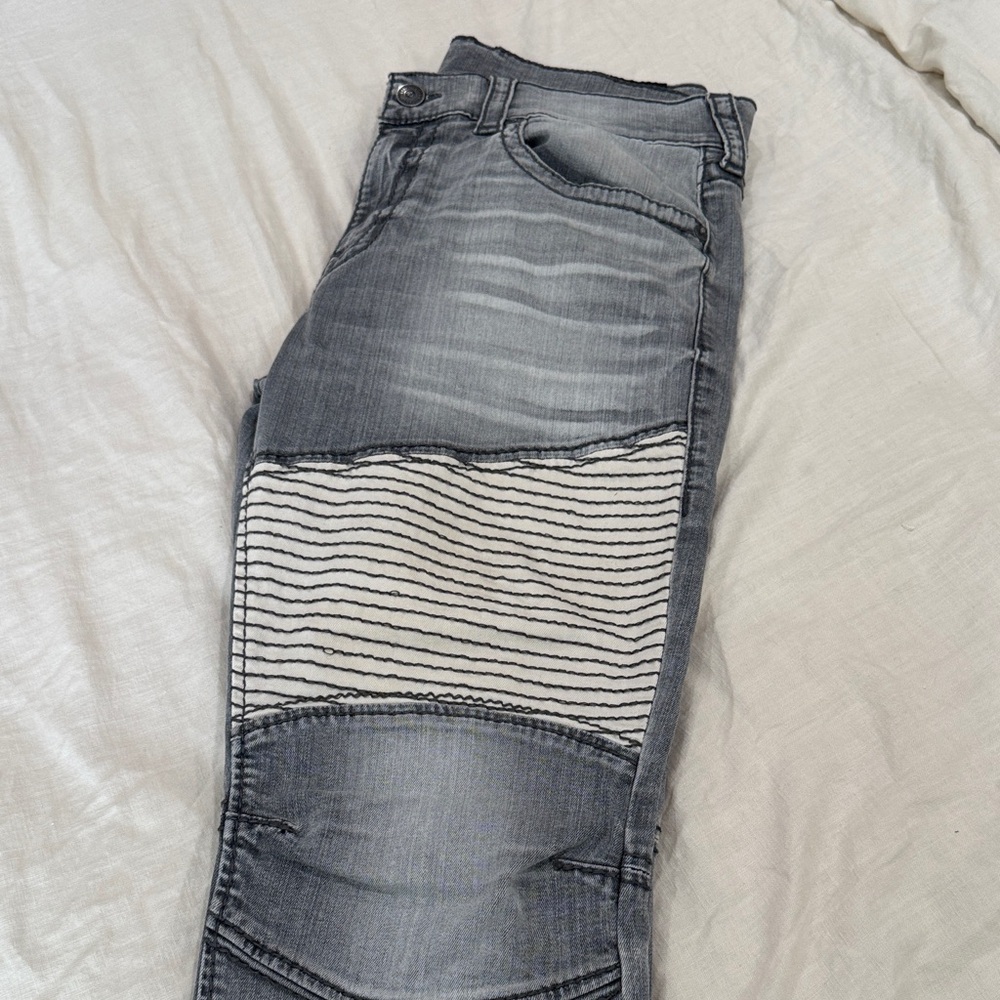True Religion Stylish Gray Jeans for Men. Size 36